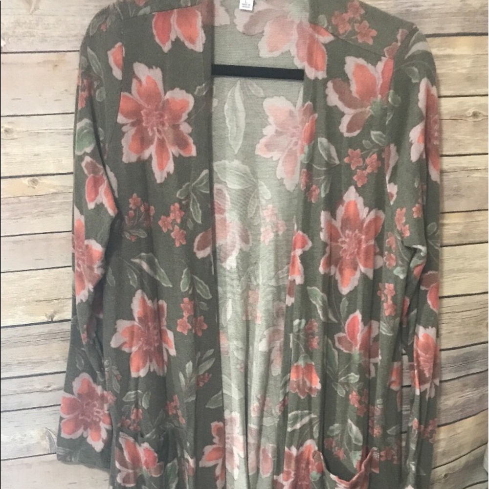 Large LuLaRoe Sarah Duster